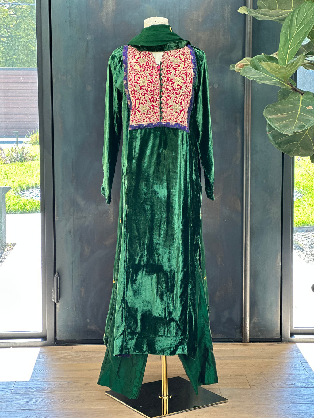 Nidhi Tholia Velvet Kurta Set